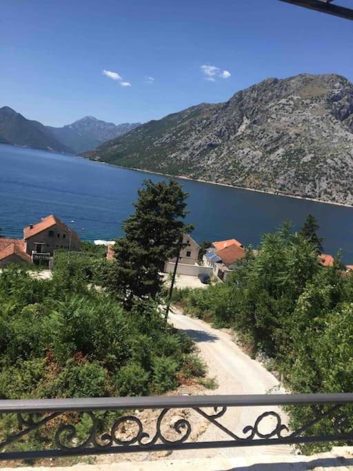 Apartment Terazza Di Ljuta Kotor Luaran gambar
