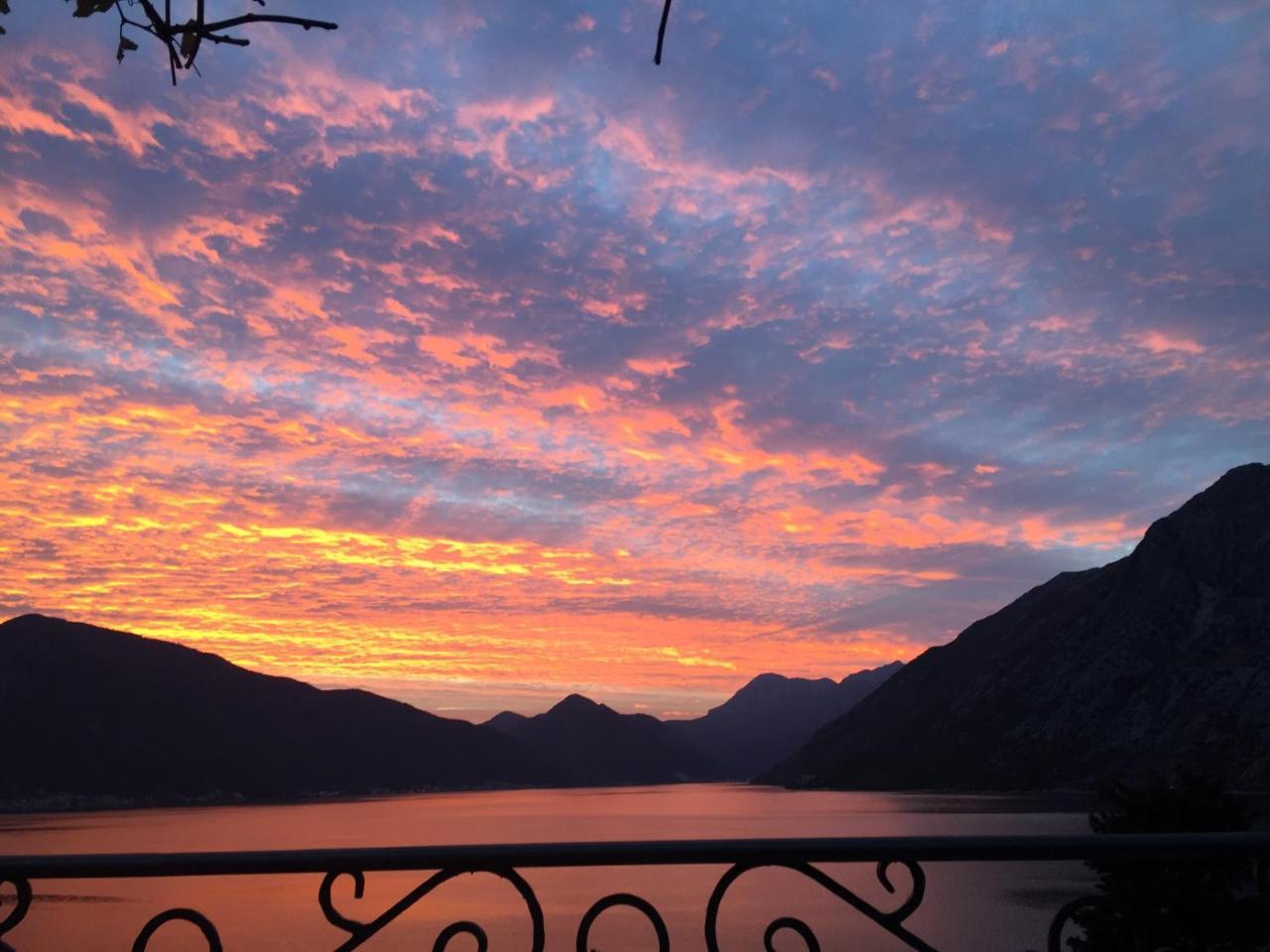 Apartment Terazza Di Ljuta Kotor Luaran gambar